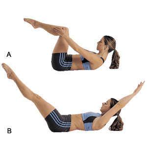 ejercicio doble estiramiento de las piernas