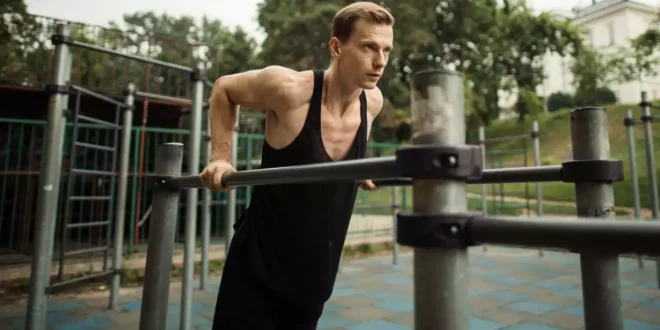 Cómo hacer fondos en paralelas para trabajar a fondo el pectoral