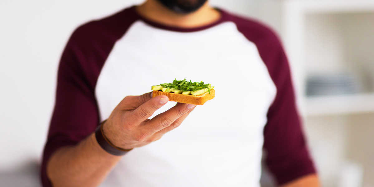 ¿Cómo ayuda a perder peso el aguacate?