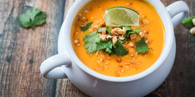 Sopa de Zanahoria y Leche de Coco Sopa de Zanahoria y Leche de Coco