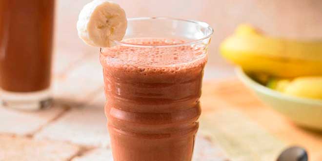 Smoothie de Chocolate y Plátano con Yogur