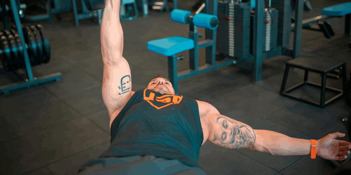 Einarmiges Bankdrücken