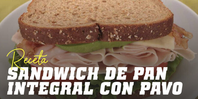 Sandwich de Pan Integral, Pavo, Lechuga, Tomate