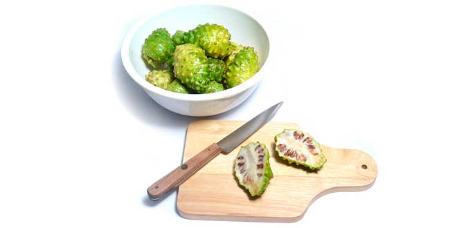 Beneficios para la salud de tomar noni