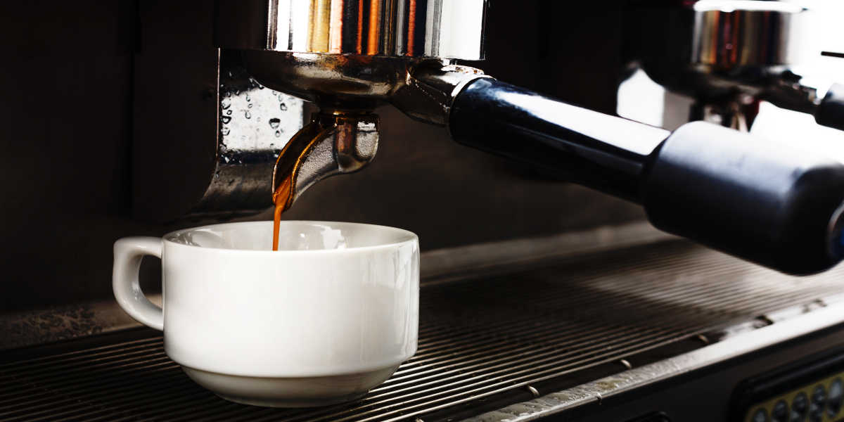 ¿Tiene efectos la cafeína sobre las agujetas?