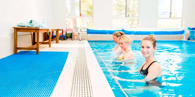Ejercicios en la piscina