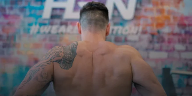 Los 5 mejores ejercicios para Trapecios más grandes y definidos Los 5 mejores ejercicios para Trapecios más grandes y definidos