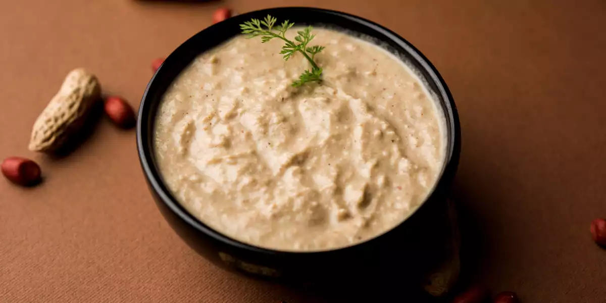 Queso Cottage con crema de cacahuete: El snack nocturno ideal para tus músculos