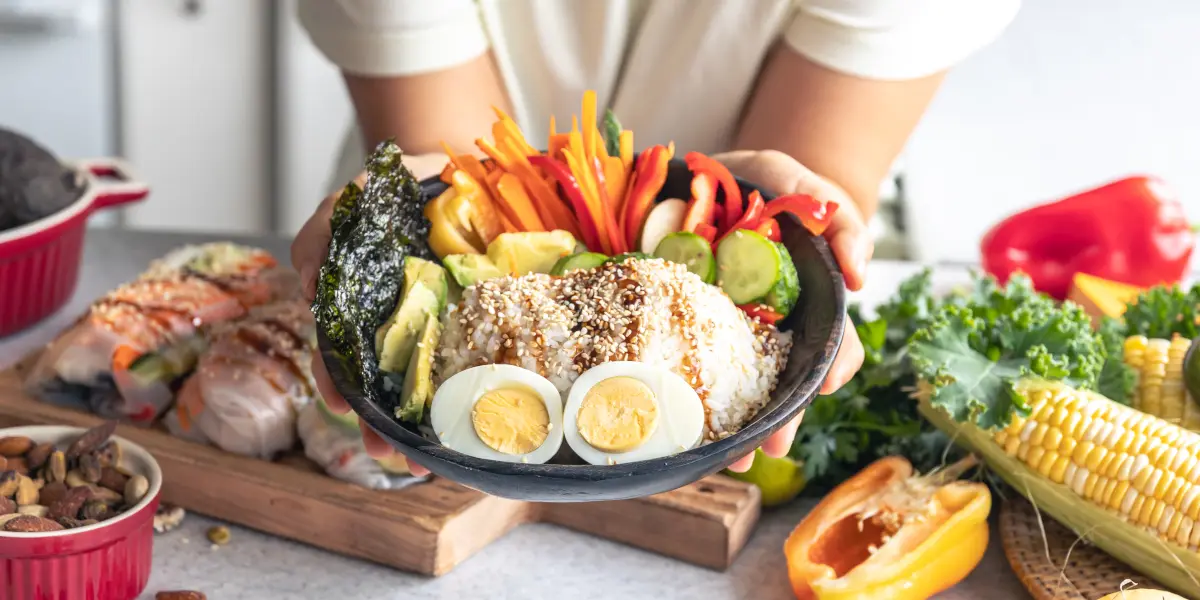 Dieta Low Carb: Qué es, Beneficios, A Quién se Recomienda