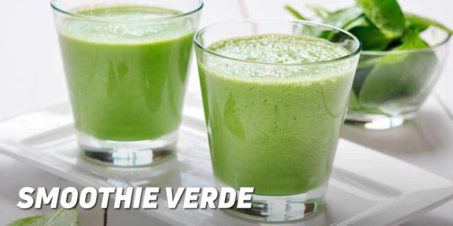 Smoothie Verde de Kale, Espinacas y Menta Smoothie Verde de Kale, Espinacas y Menta