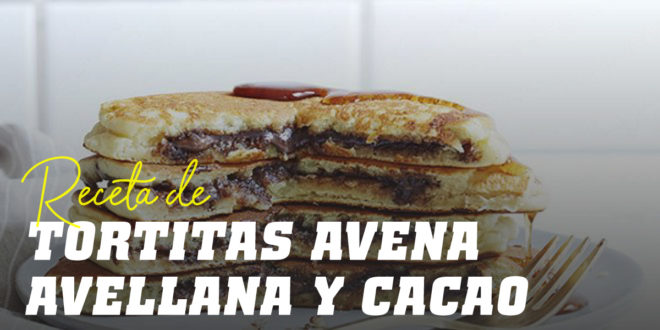 Tortitas de Avena y Claras con Crema de Avellana y Cacao