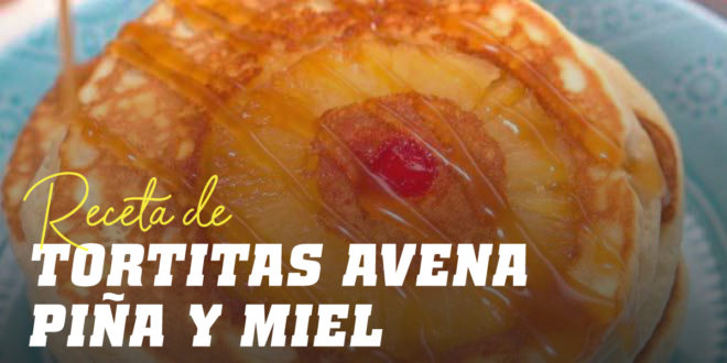 Tortitas de Avena y Claras con Piña y Miel