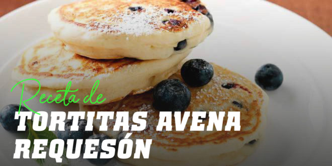 Tortitas de Avena con Requesón y Arándanos