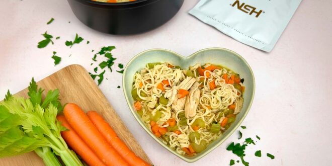 Sopa de noodles con pollo y verduras baja en calorías Sopa de noodles con pollo y verduras baja en calorías