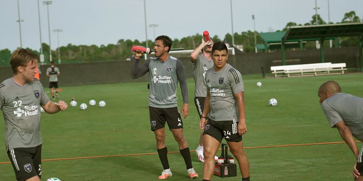 Hydratation à la pause du match