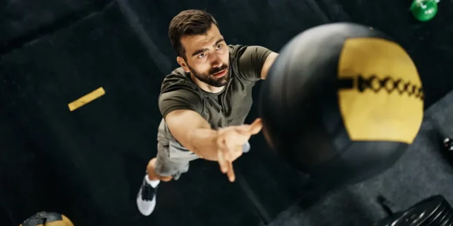 ¿Cómo hacer los Wall Ball Shot o lanzamientos de balón en CrossFit? ¿Cómo hacer los Wall Ball Shot o lanzamientos de balón en CrossFit?