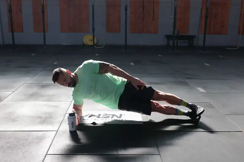 Plancha lateral dinámica