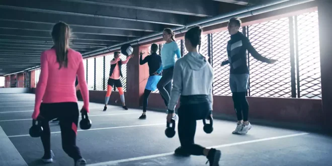 Cómo hacer zancadas con peso