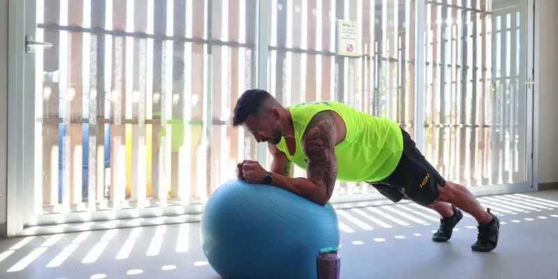 Roll-out avec fitball