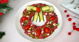 Corona navideña de hummus