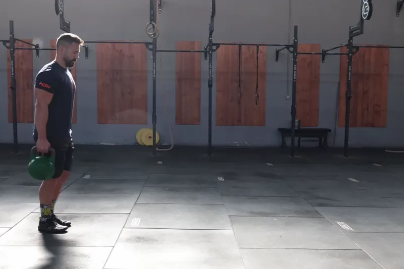 Farmer's Walk Suitcase avec Kettlebells