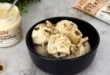 Bolas de helado de chocolate blanco
