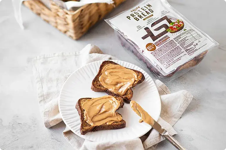Fibre-rich protein breads